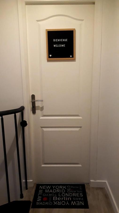 ホテル Cosy Chambre Chez Habitant 5Mn Aeroport Roissy Cdg ル・メニル＝アムロ エクステリア 写真