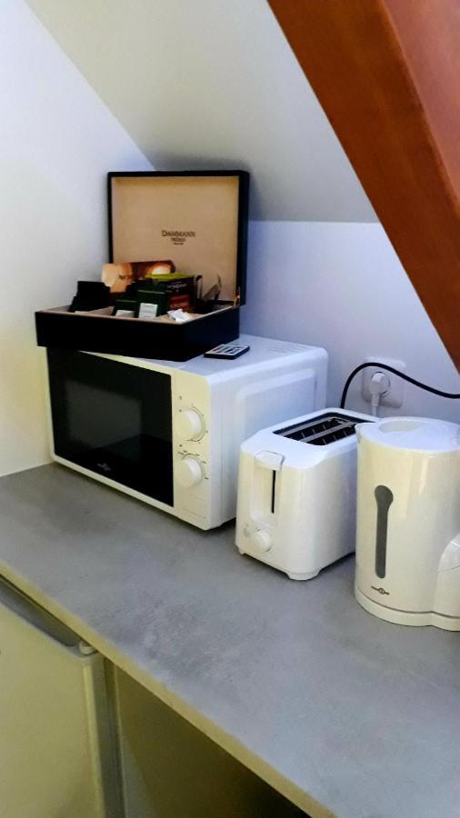 ホテル Cosy Chambre Chez Habitant 5Mn Aeroport Roissy Cdg ル・メニル＝アムロ エクステリア 写真