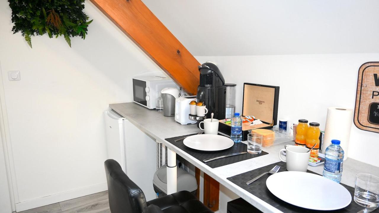 ホテル Cosy Chambre Chez Habitant 5Mn Aeroport Roissy Cdg ル・メニル＝アムロ エクステリア 写真