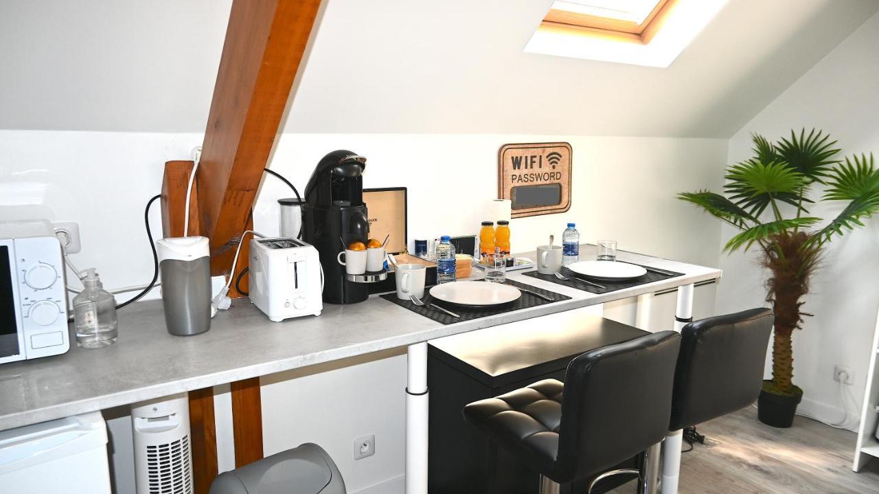 ホテル Cosy Chambre Chez Habitant 5Mn Aeroport Roissy Cdg ル・メニル＝アムロ エクステリア 写真