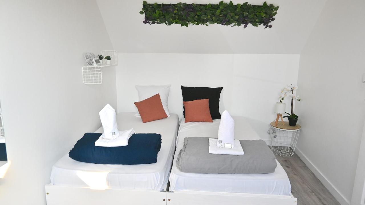 ホテル Cosy Chambre Chez Habitant 5Mn Aeroport Roissy Cdg ル・メニル＝アムロ エクステリア 写真
