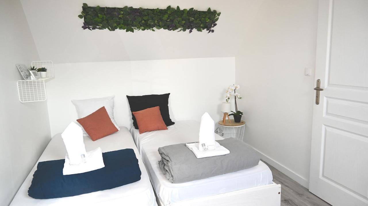 ホテル Cosy Chambre Chez Habitant 5Mn Aeroport Roissy Cdg ル・メニル＝アムロ エクステリア 写真